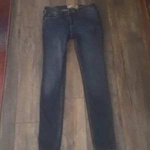 Hollister Super Skinny Low rise Jeans 1R w25 L30
